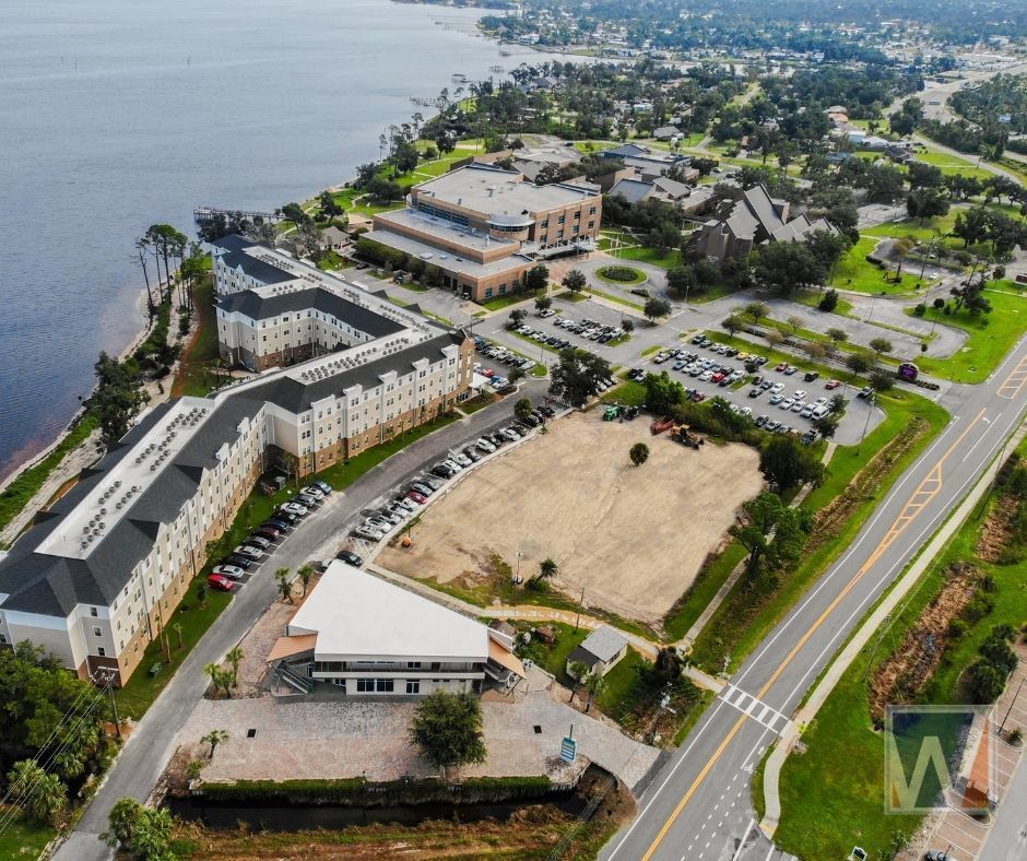 FSU & GCSC Campus Retail/ Office Building -Steps From Seminole Landing : 5102 Collegiate Dr, Panama City, FL 32405